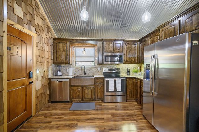 Acorn Alcove | Broken Bow, Oklahoma | HochaCabins
